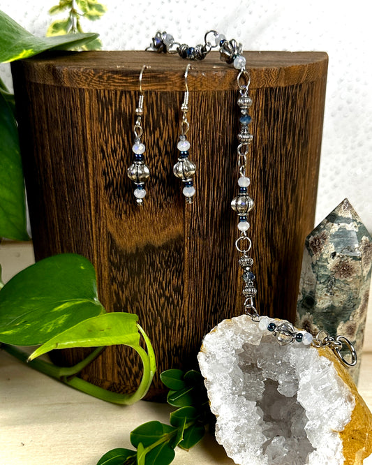 Moonveil Bracelet Set